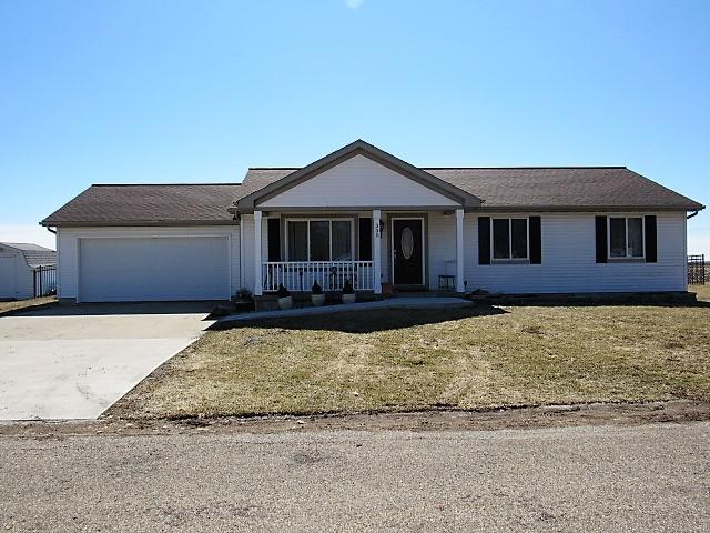 335 Richardson Dr., Weldon, IL 61882