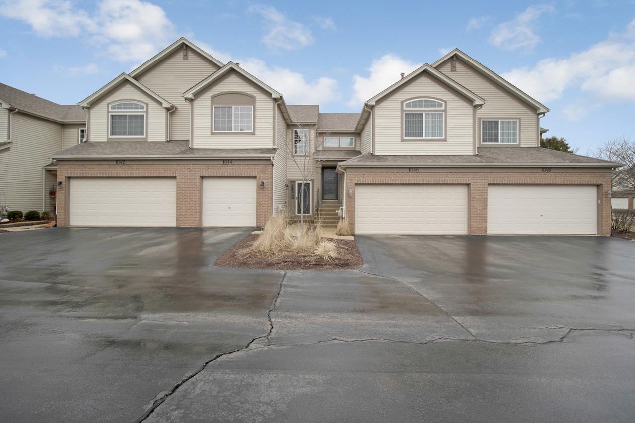 1044 Woodview Ct., Aurora, IL 60502