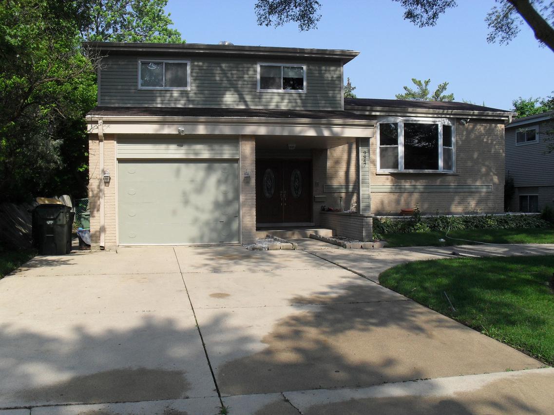9847 N Huber Ln., Niles, IL 60714