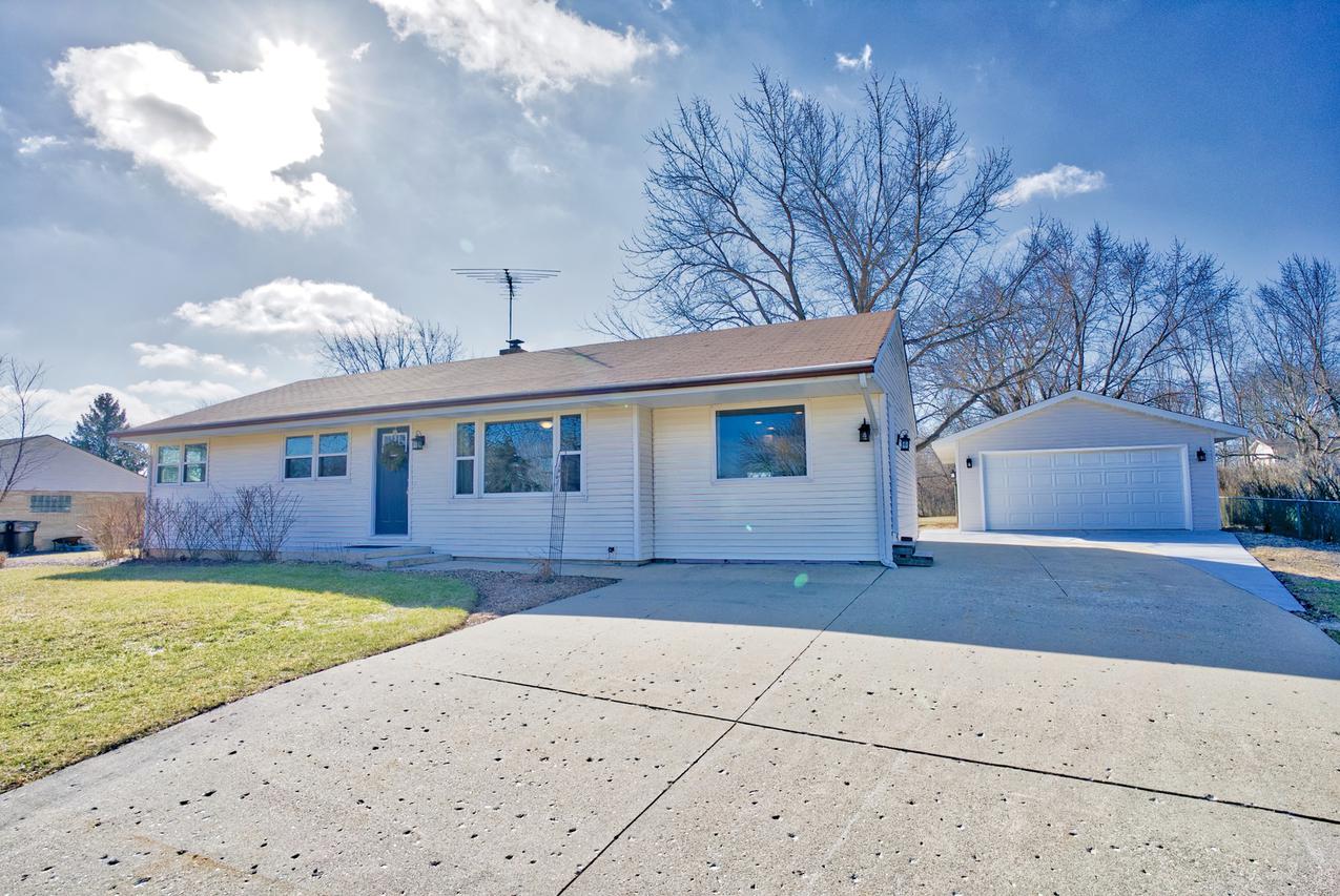 28423 W Kelsey Ct., Barrington, IL 60010