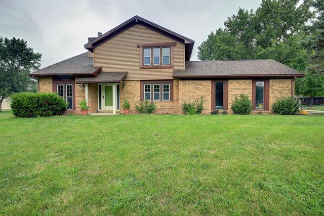 1204 Alderbury Dr., St. Joseph, IL 61873