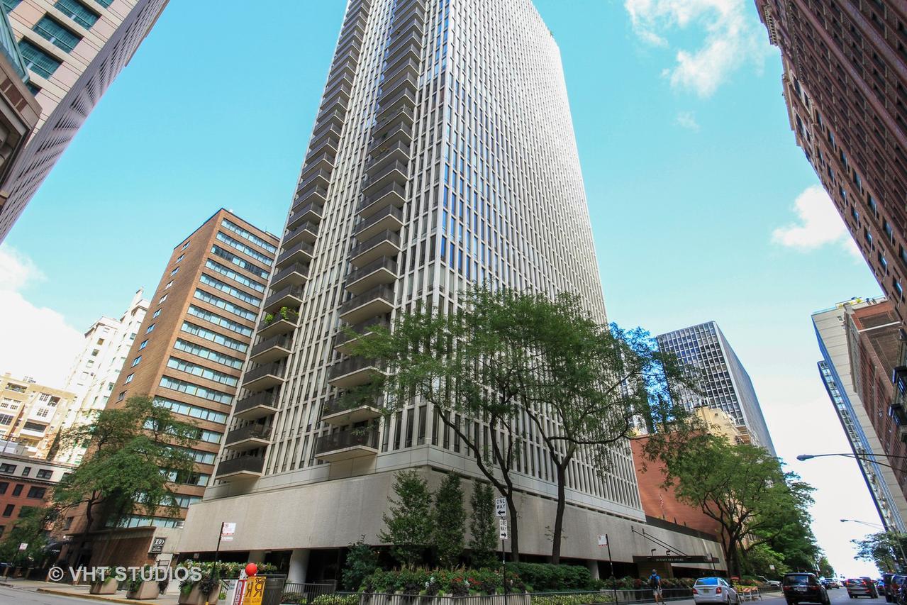 200 E Delaware Pl. #8-9C, Chicago, IL 60611