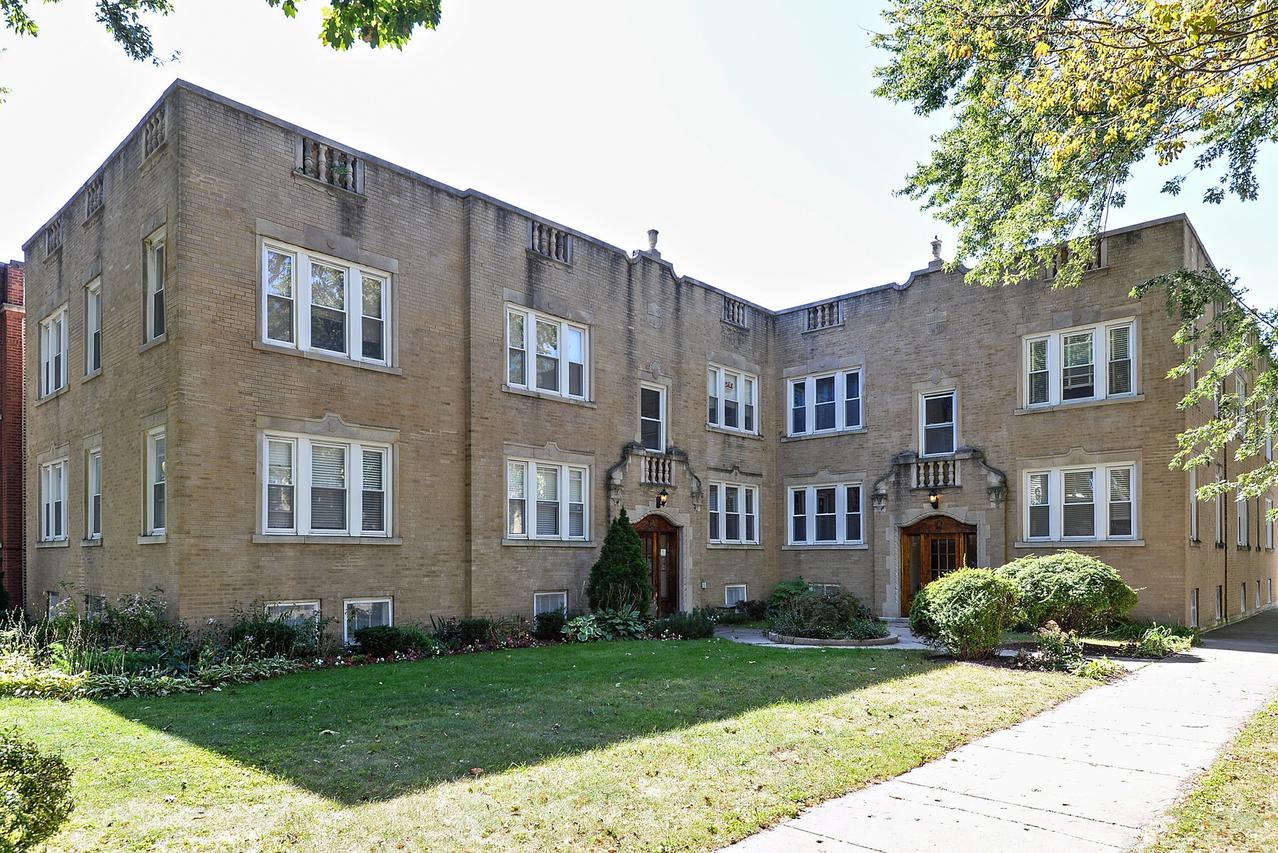 5654 N Maplewood Ave. #2, Chicago, IL 60659