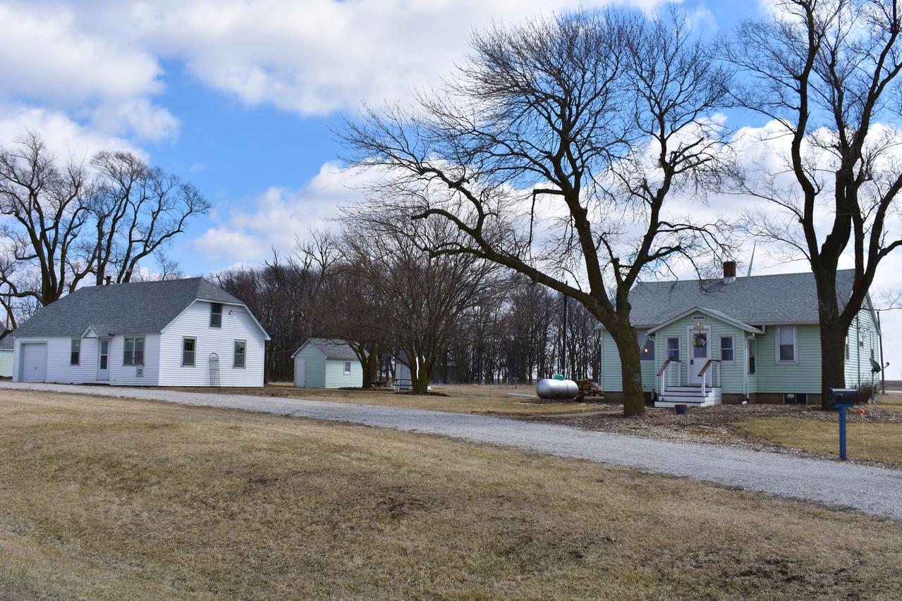 25111 State Route 49, Armstrong, IL 61812