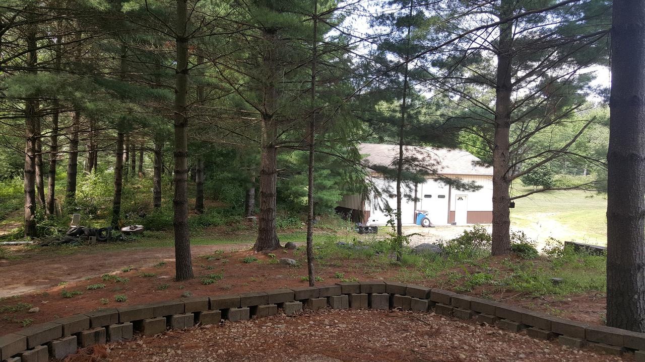 1860 Richardson Rd., Amboy, IL 61310