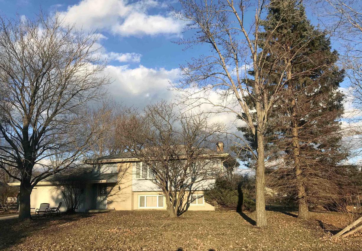 11309 Tara Dr., Machesney Park, IL 61115