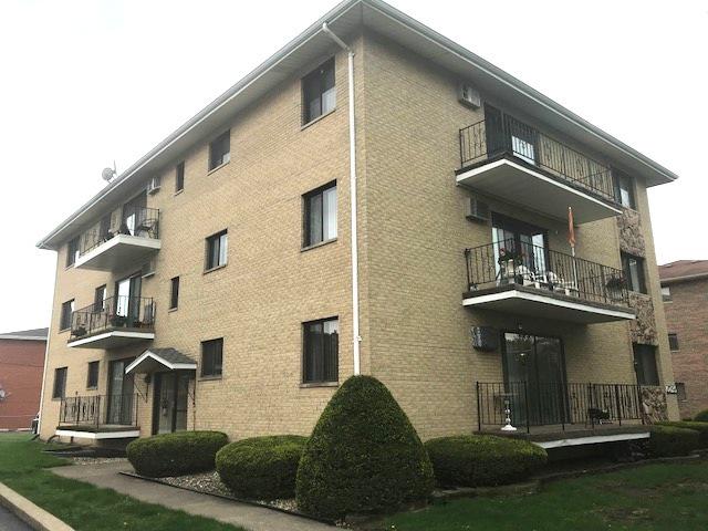 10425 Mayfield Ave. #1W, Oak Lawn, IL 60453