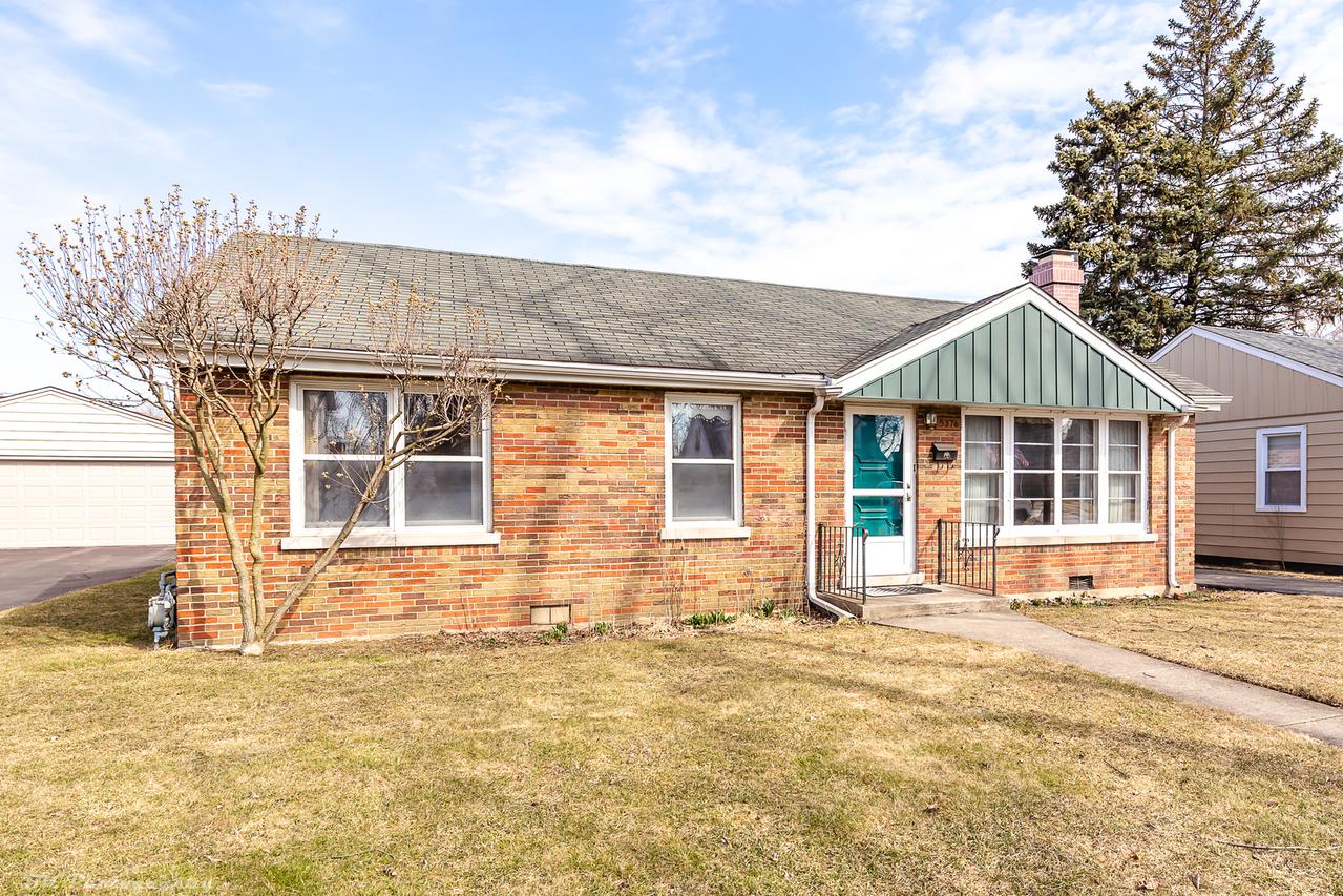 5376 Kimball Pl., Oak Lawn, IL 60453