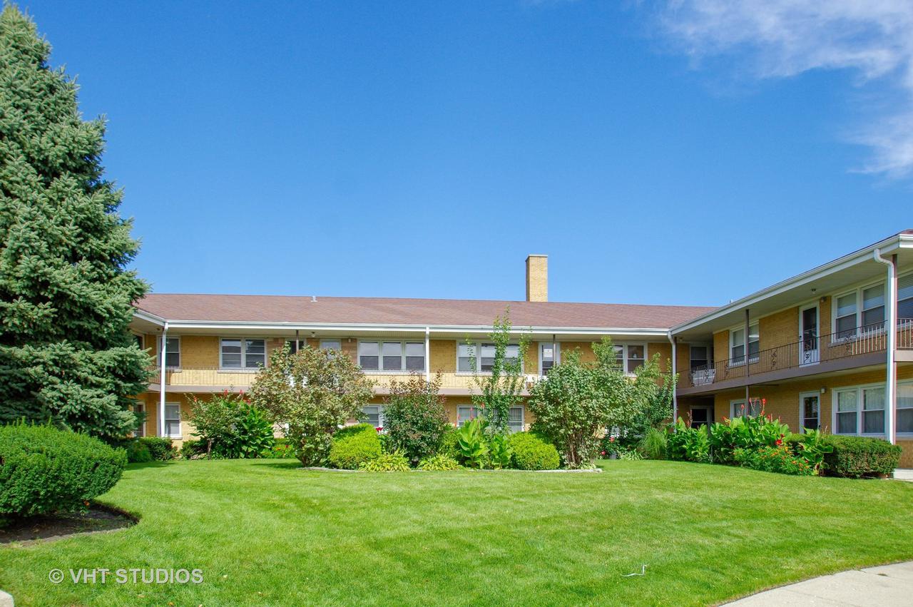 5916 N Odell Ave. #4B, Chicago, IL 60631