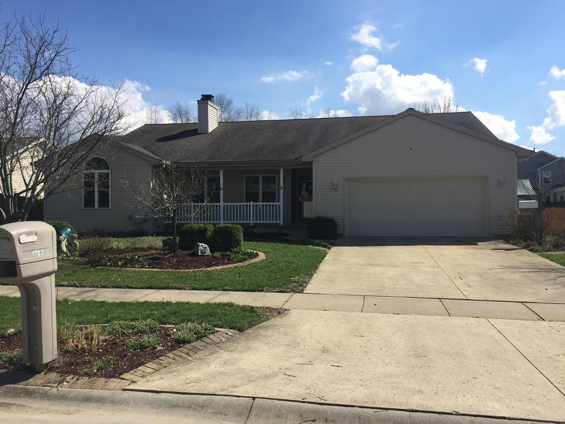 1703 Catalpa Ct., St. Joseph, IL 61873