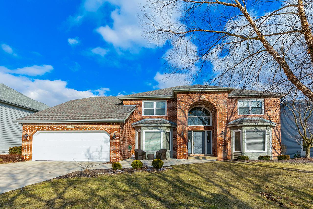 3620 Falkner Dr., Naperville, IL 60564