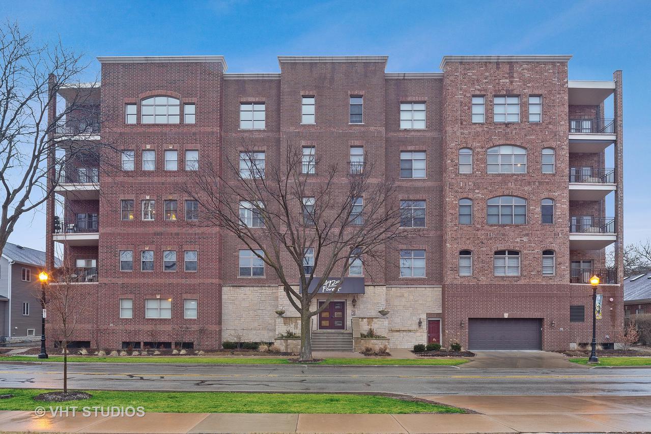 4929 Forest Ave. #2G, Downers Grove, IL 60515