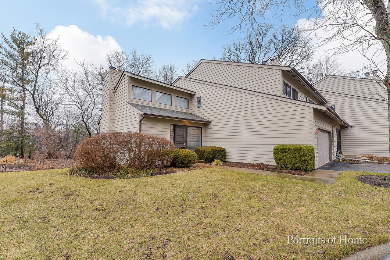 1560 Kirkwood Dr., Geneva, IL 60134