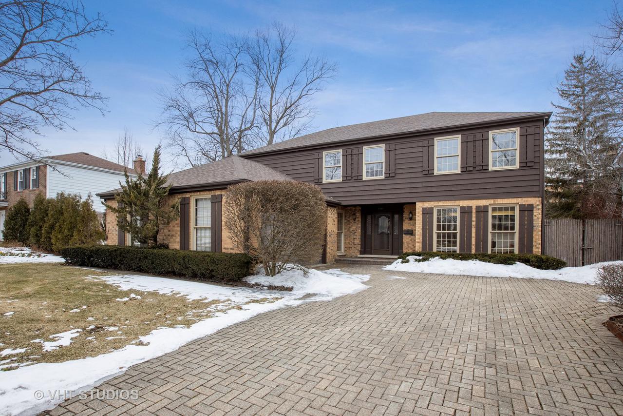 1011 Knoll Ln., Wilmette, IL 60091