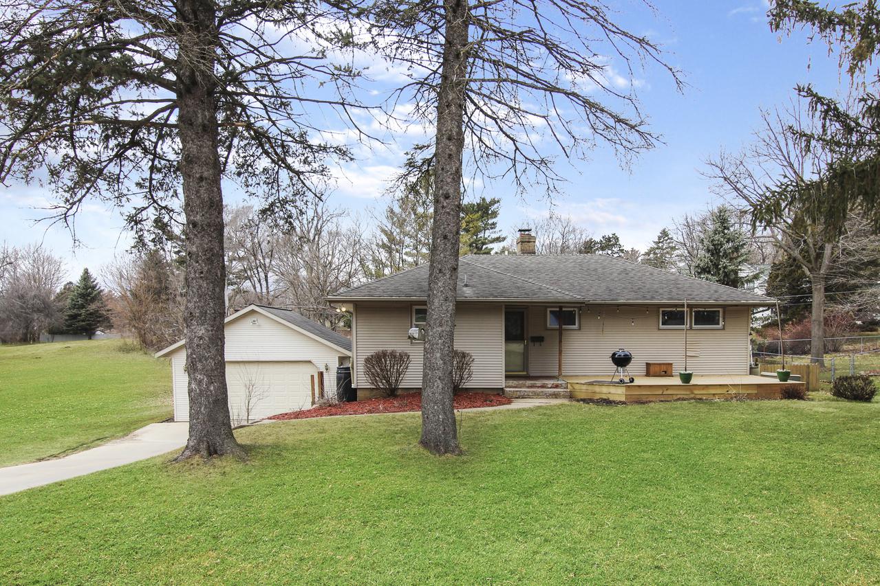 1526 S Harlem Ave., Freeport, IL 61032
