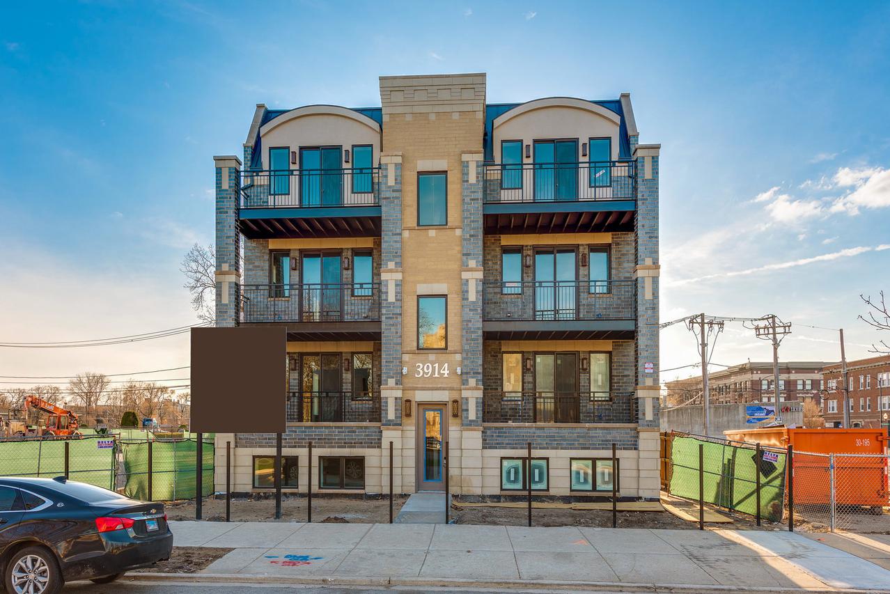 3914 S King Dr. #2S, Chicago, IL 60653