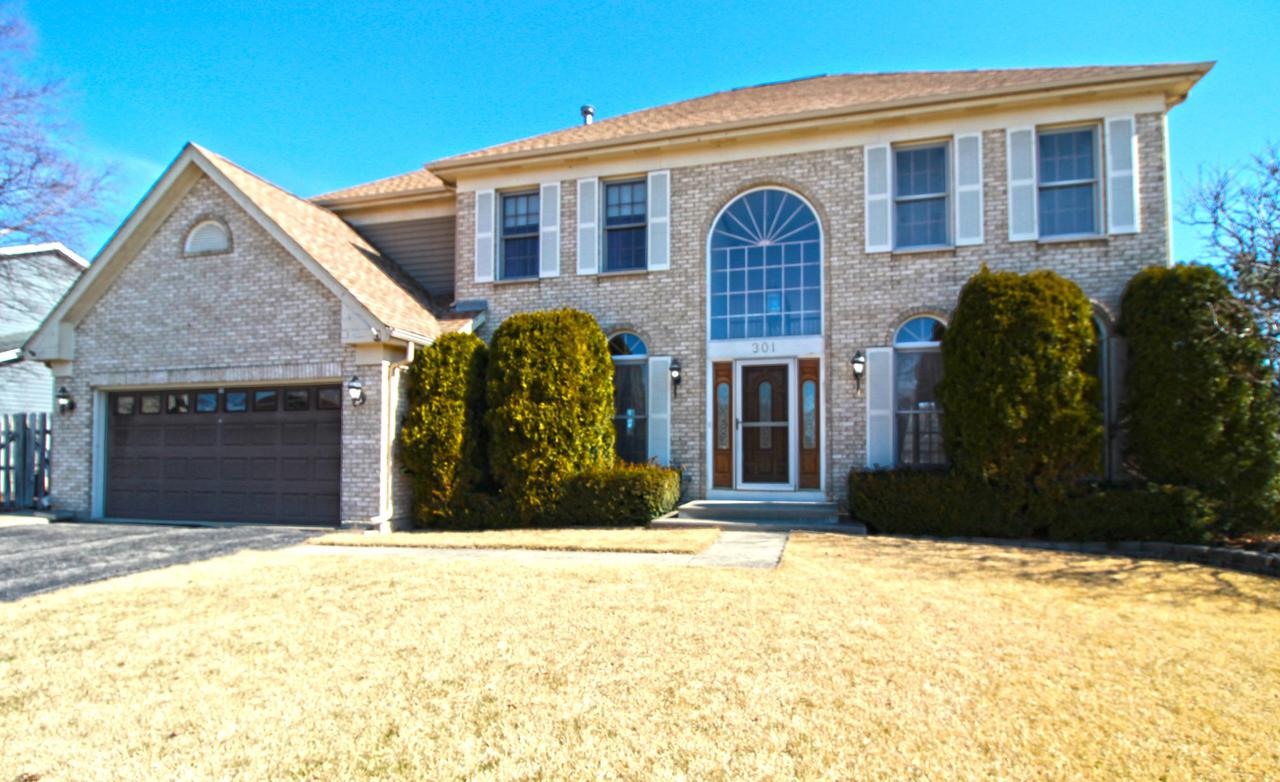 301 Stonebridge Way, Mundelein, IL 60060