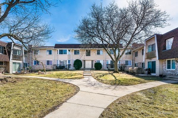 2928 Roberts Dr. #7, Woodridge, IL 60517