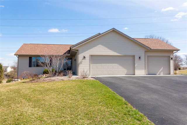 5344 Coopers Hawk Cir., Machesney Park, IL 61115