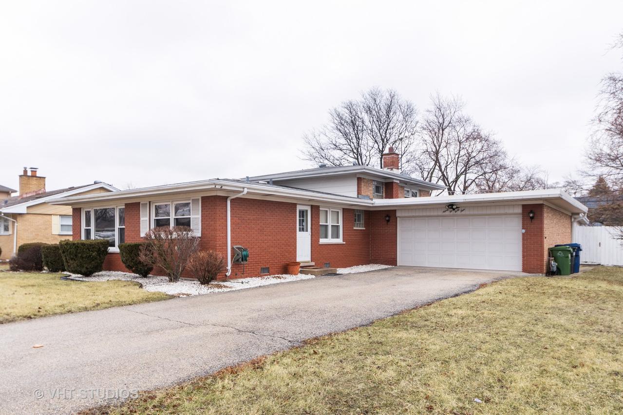 9249 Mcvicker Ave., Oak Lawn, IL 60453