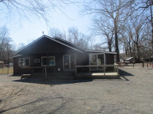 2 Elmwood Ave., Momence, IL 60954