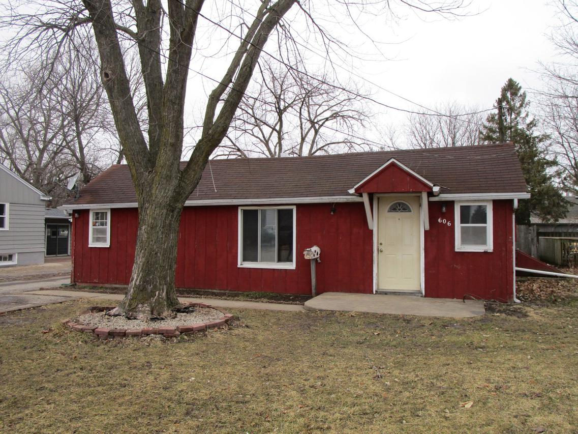 606 W Main St., Plano, IL 60545