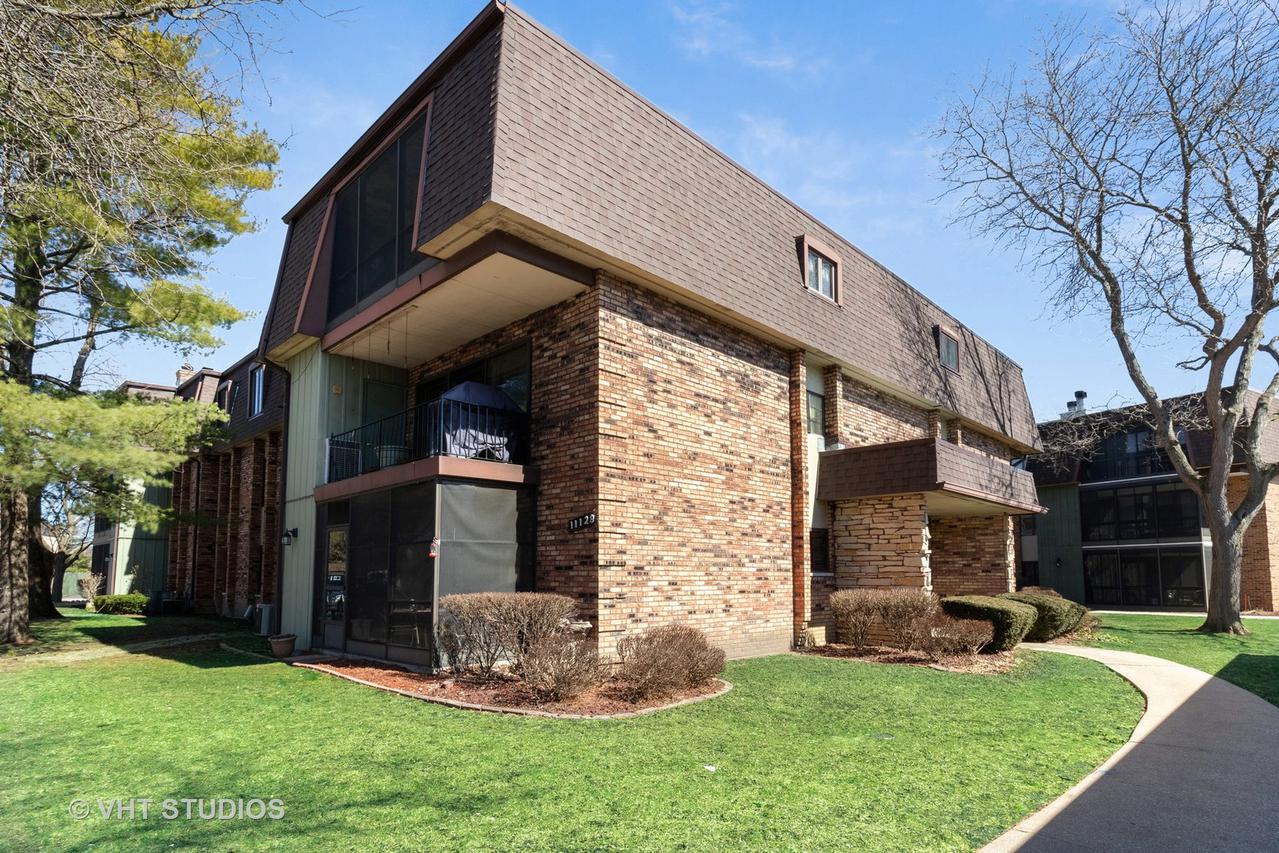 11129 Northwest Rd. #D, Palos Hills, IL 60465