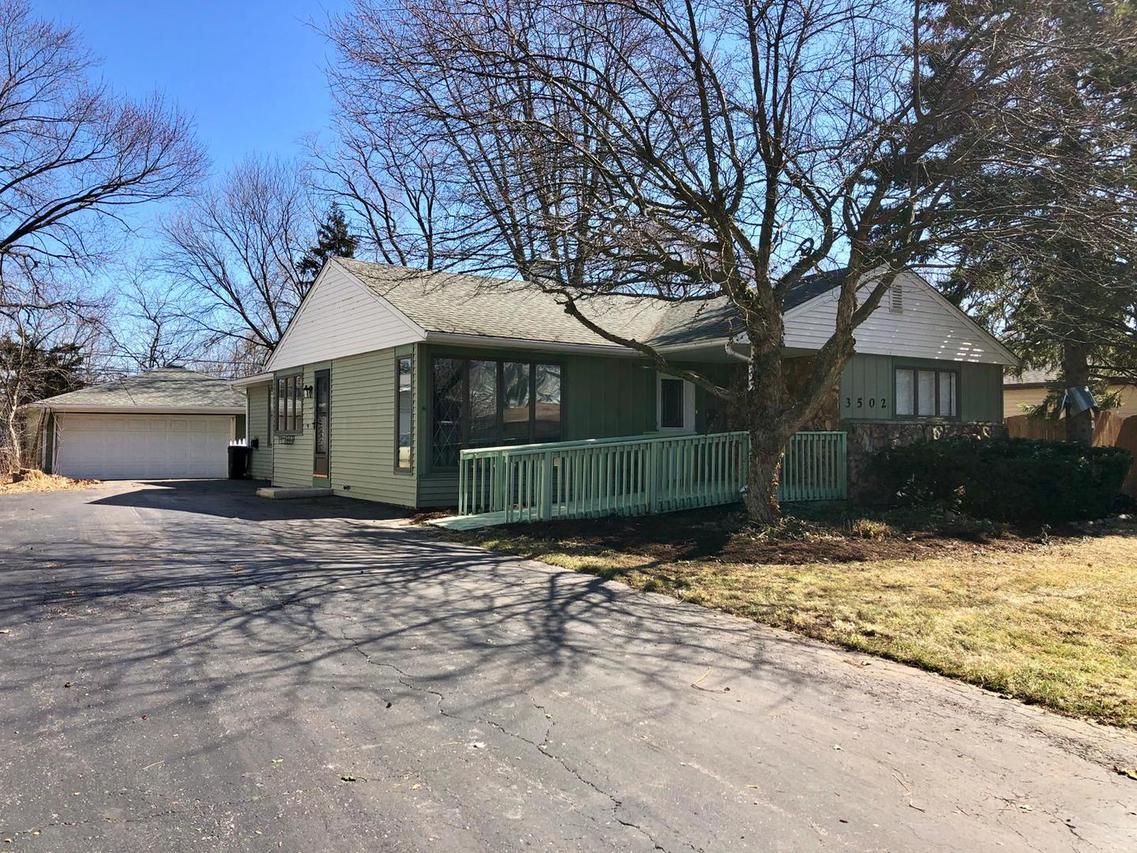 3502 Meadow Dr., Rolling Meadows, IL 60008