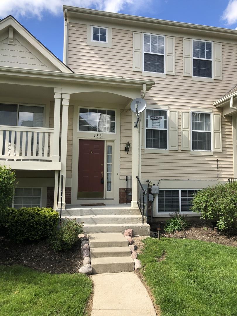 983 Manchester Cir., Grayslake, IL 60030