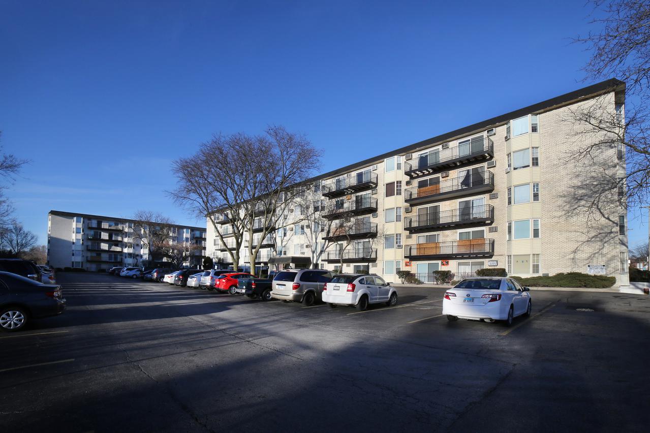 5506 Lincoln Ave. #A523, Morton Grove, IL 60053