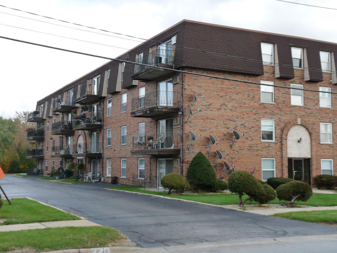 9143 S Roberts Rd. #6, Hickory Hills, IL 60457