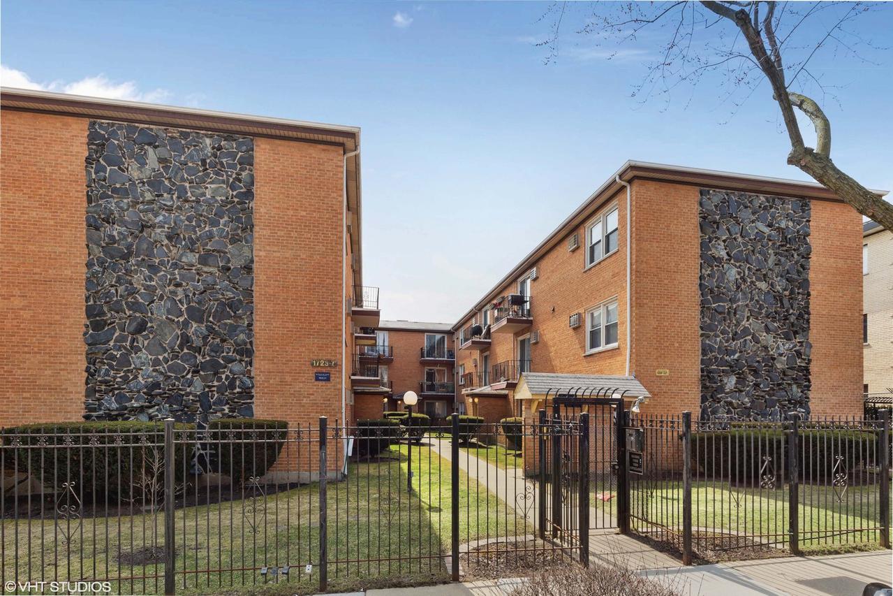 1727 W Touhy Ave. #5, Chicago, IL 60626
