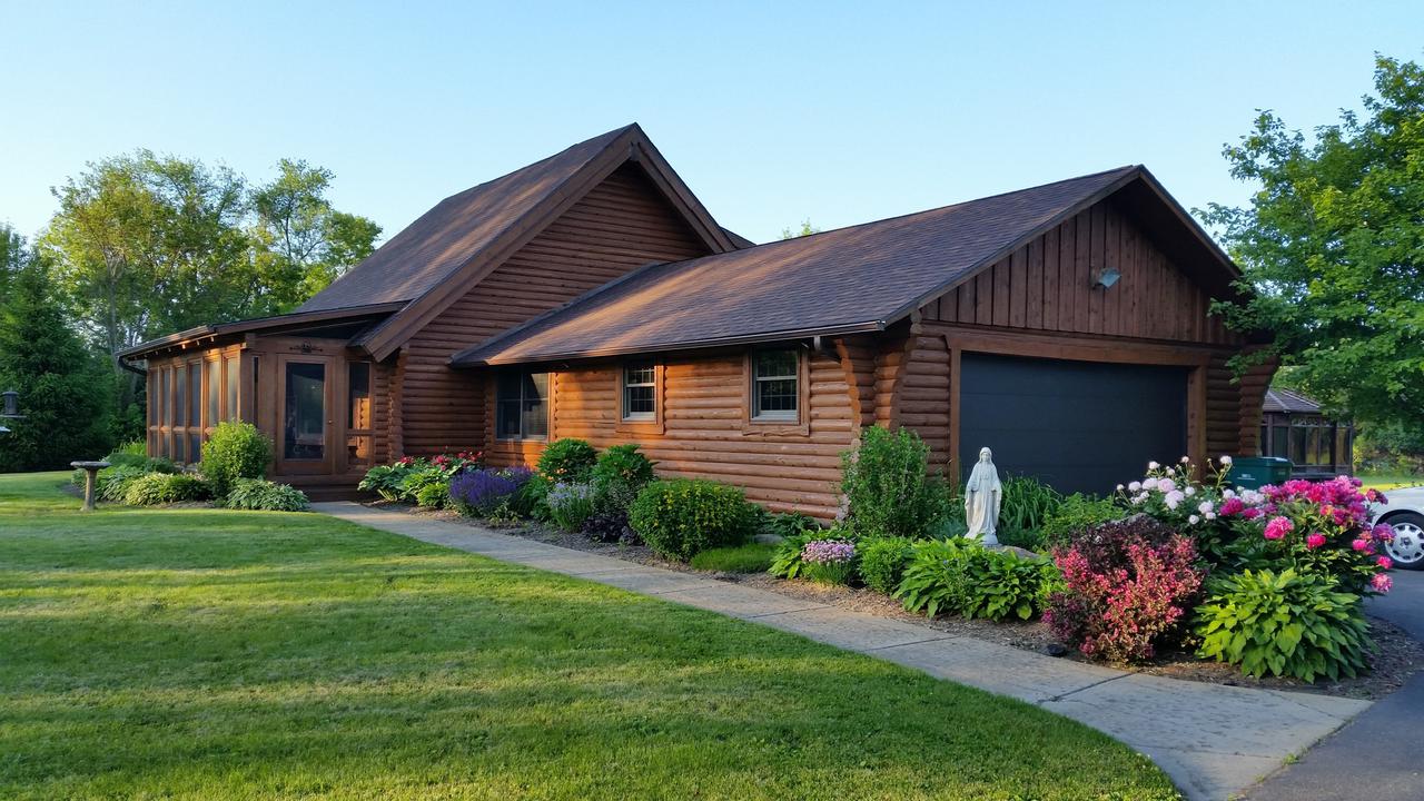 13906 Sunset Ridge Rd., Woodstock, IL 60098