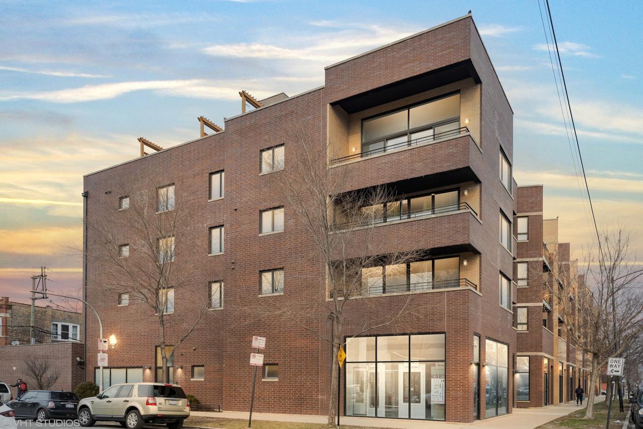 2822 W Chicago Ave. #2E, Chicago, IL 60622