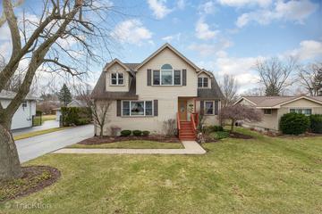 221 Holly Ave., Darien, IL 60561