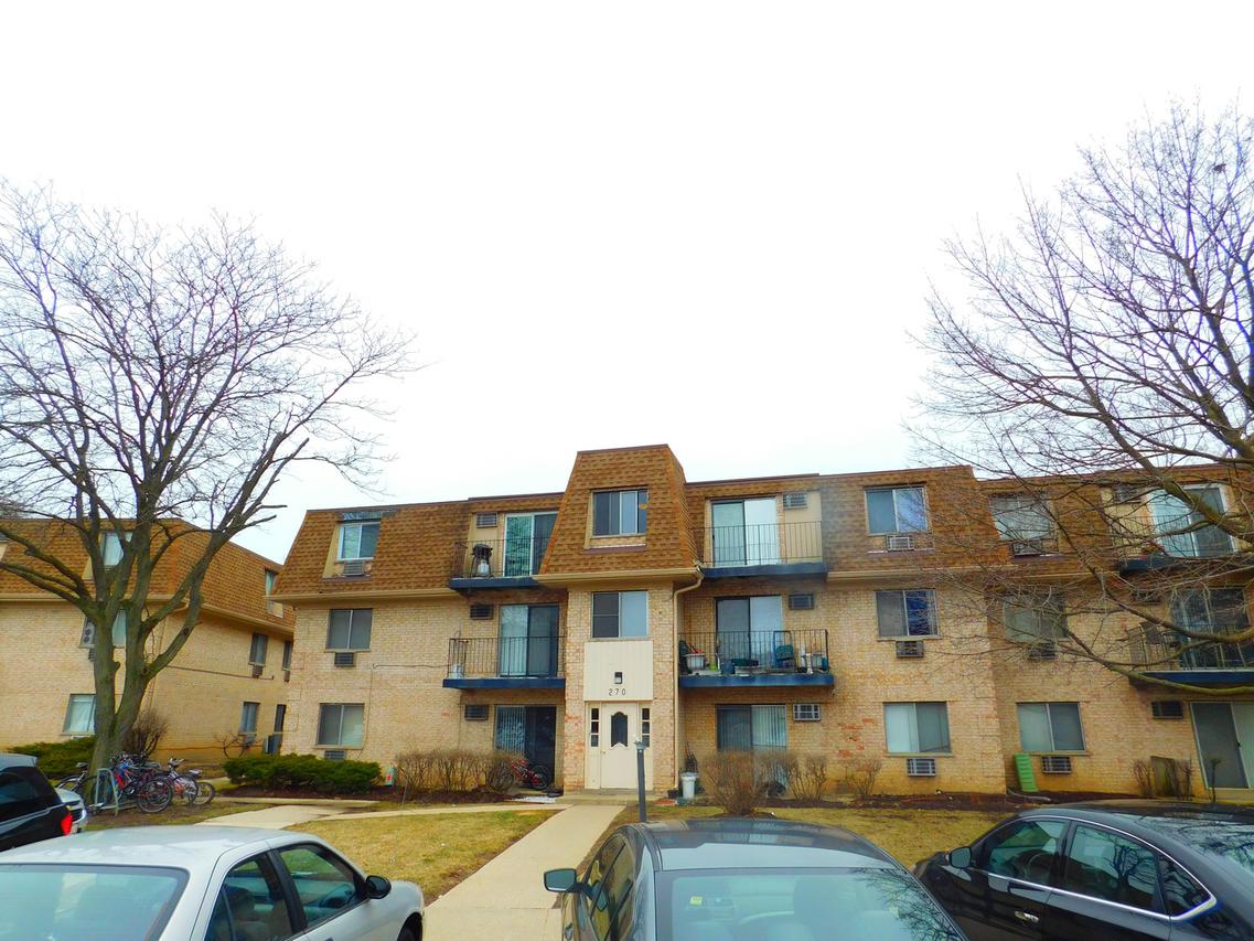 270 Shorewood Dr. #2D, Glendale Heights, IL 60139