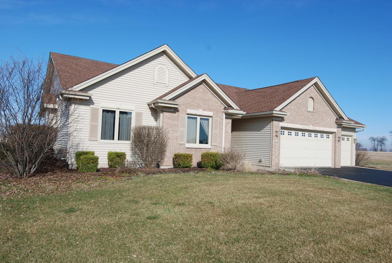 314 Bellaire Dr., Winnebago, IL 61088
