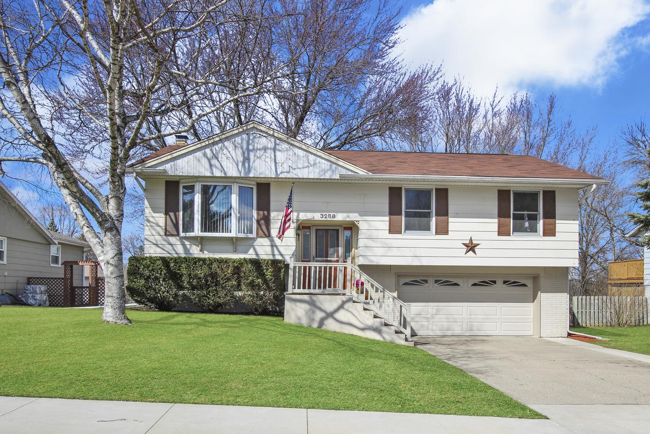 3288 Knox Dr., Freeport, IL 61032
