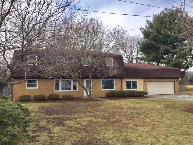11020 S Eastwood Dr., Palos Hills, IL 60465
