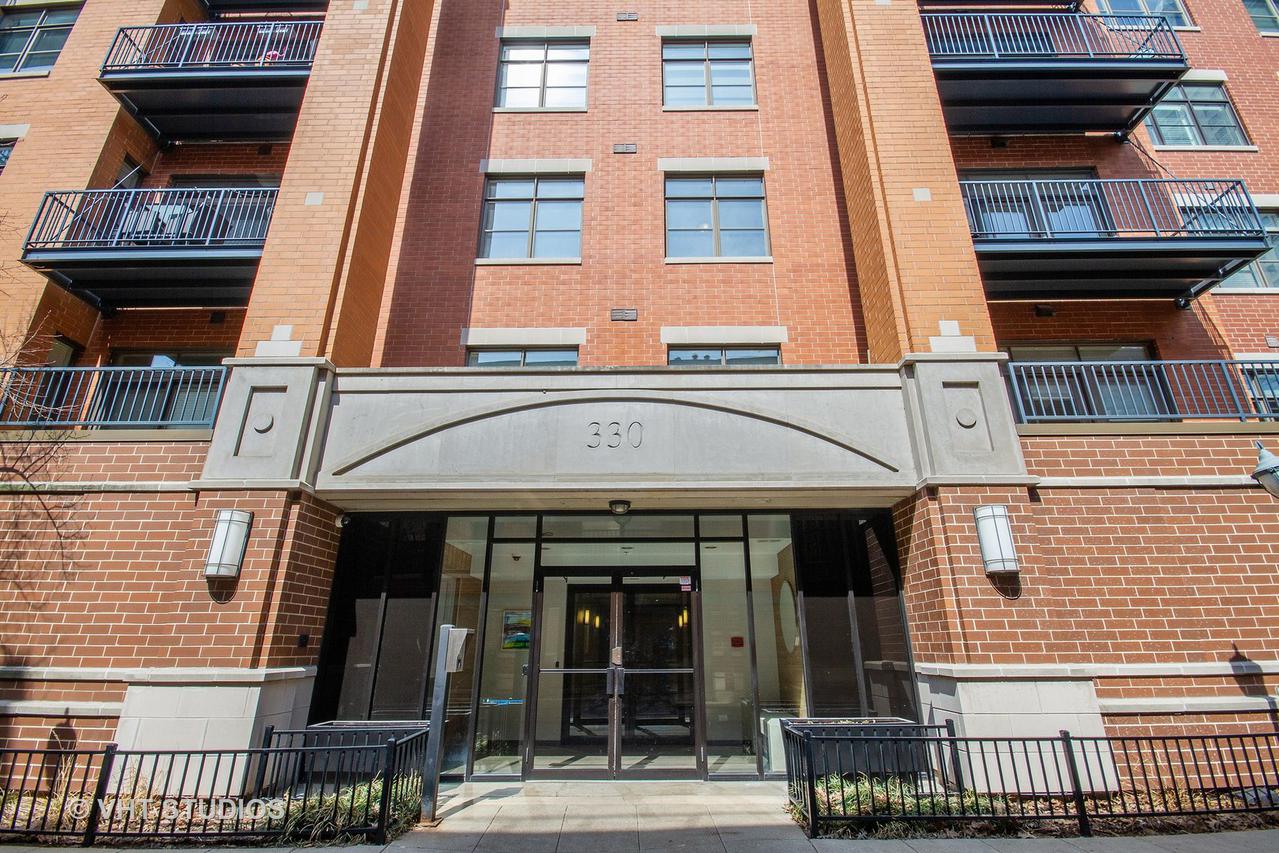 330 N Clinton St. #306, Chicago, IL 60661