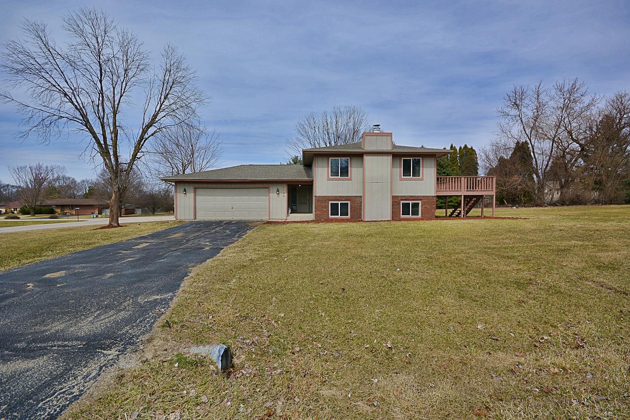 6302 Abernathy Way, Roscoe, IL 61073