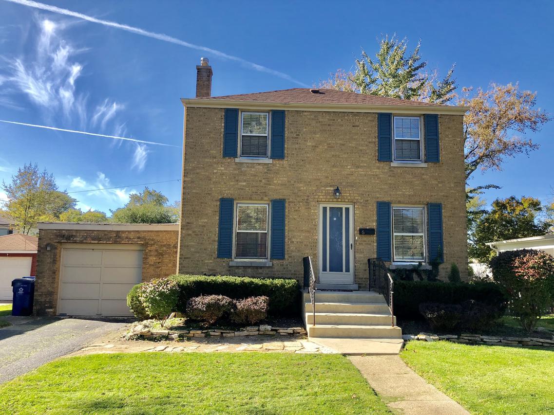 6 Iroquois Dr., Clarendon Hills, IL 60514