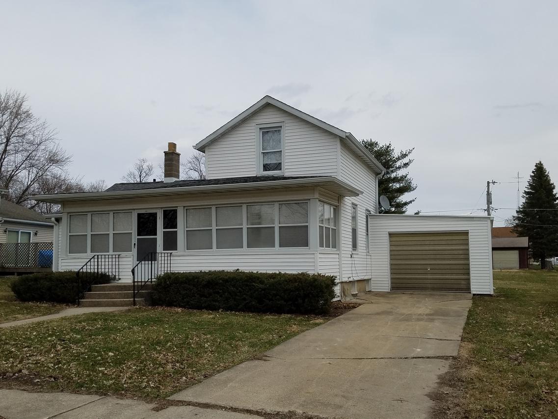 108 S State St., Franklin Grove, IL 61031