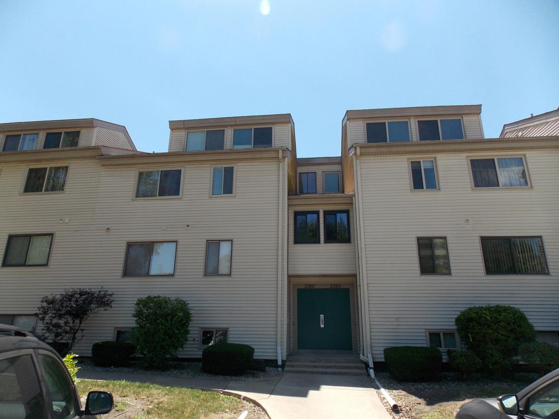 2207 Melrose Dr. #C, Champaign, IL 61820