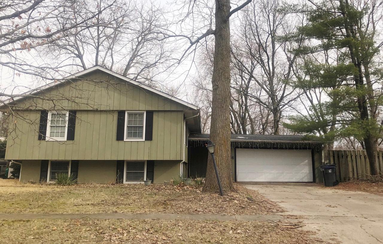 3216 Brentwood Dr., Champaign, IL 61821