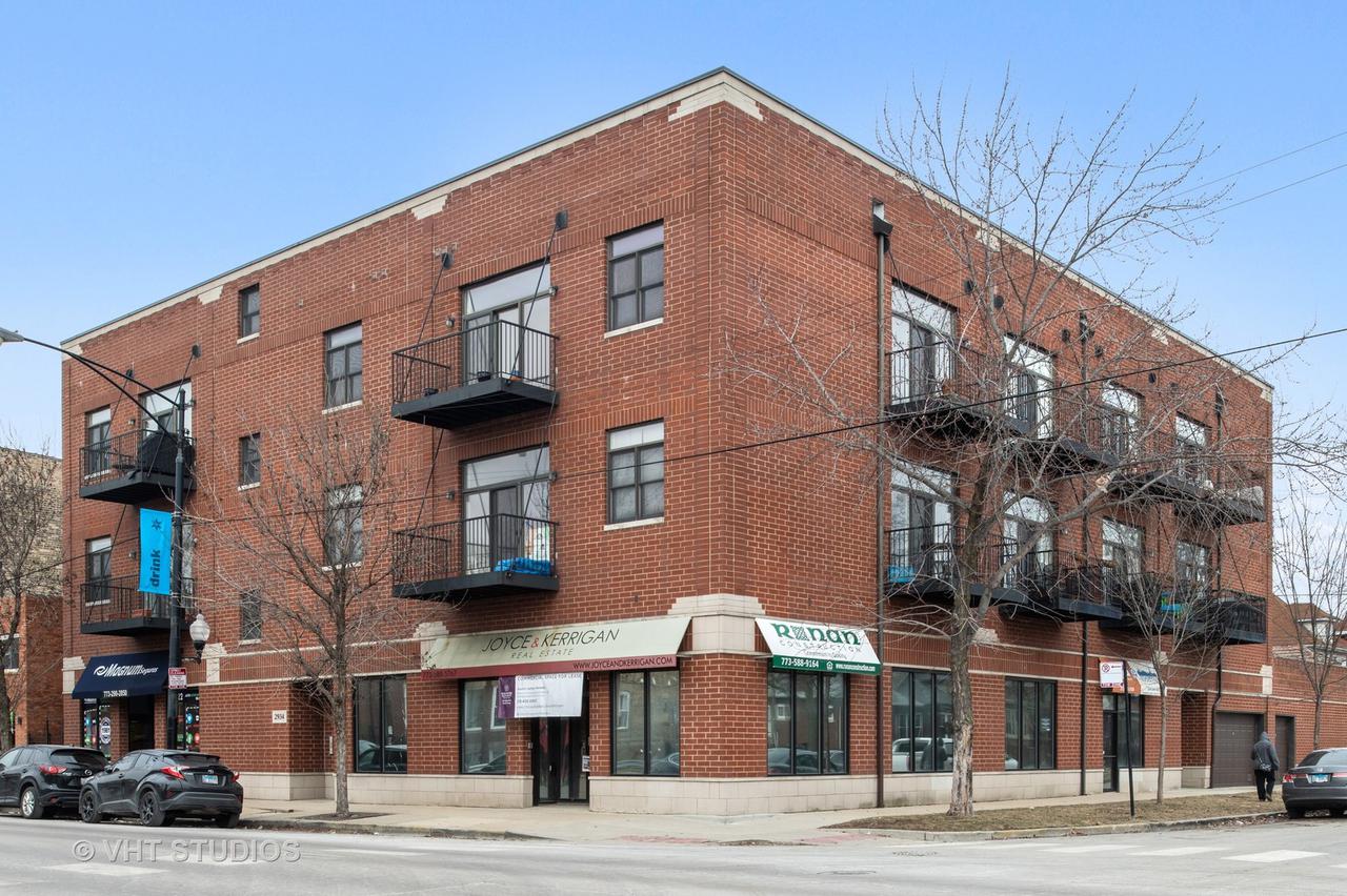 2934 W Montrose Ave. #301, Chicago, IL 60618