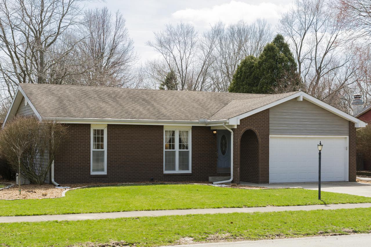 1617 Harrington Dr., Champaign, IL 61821