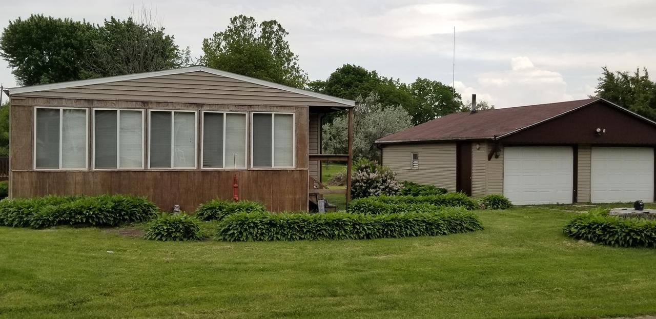 206 W Central St., Dover, IL 61323