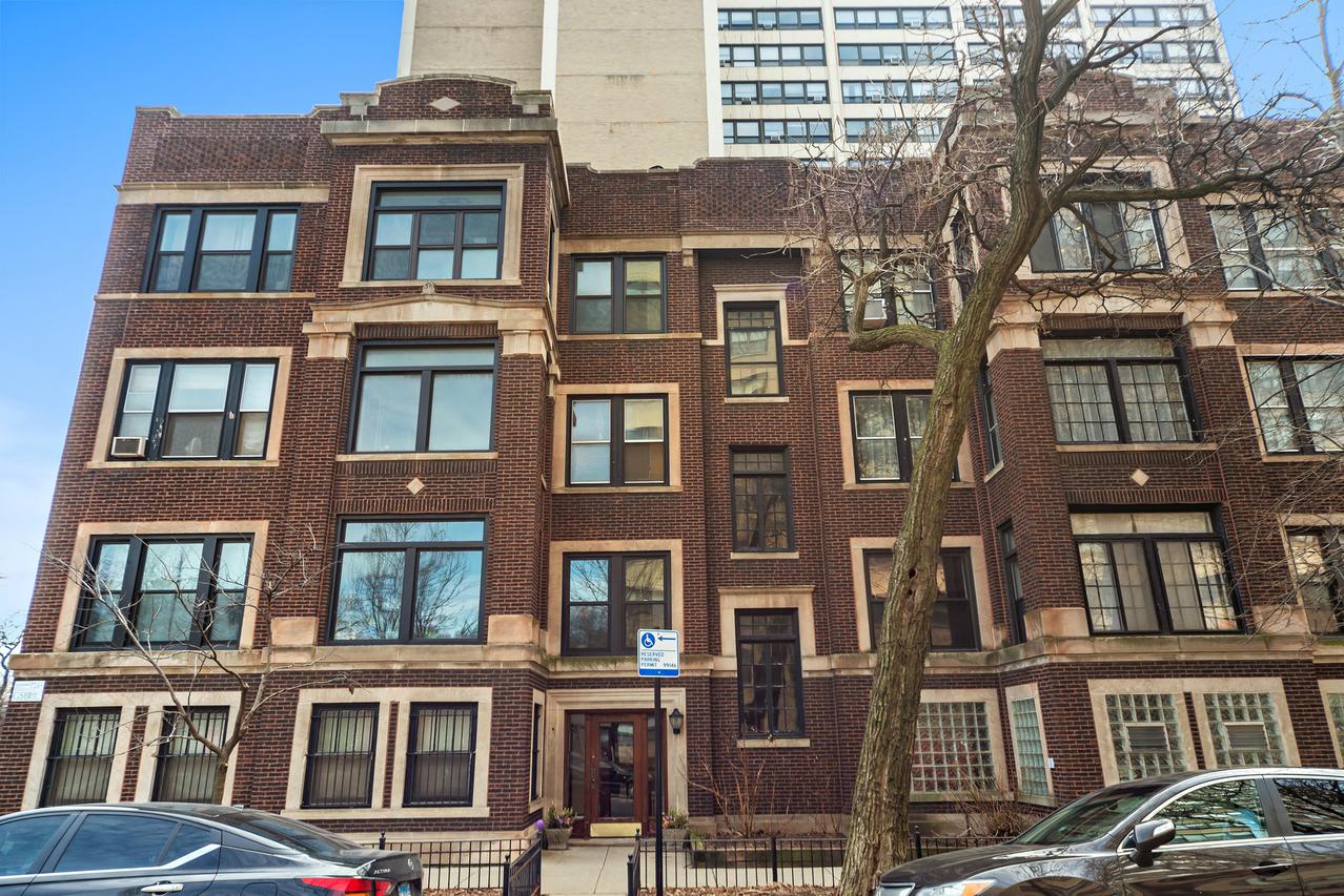 649 W Buena Ave. #3, Chicago, IL 60613