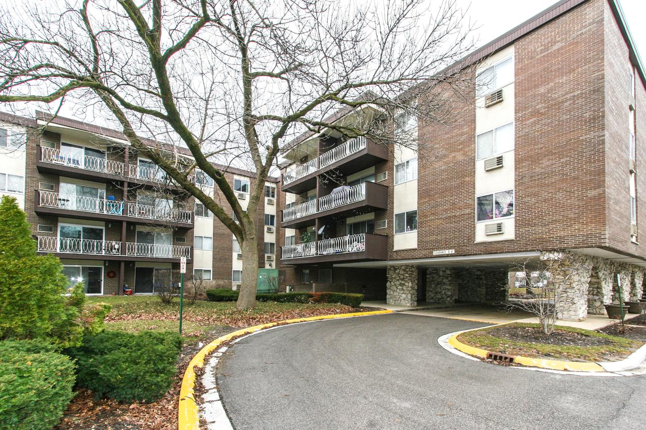 1331 S Finley Rd. #405, Lombard, IL 60148